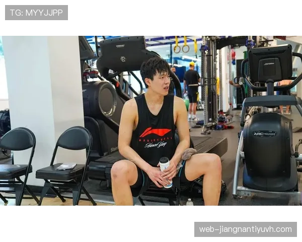 杨瀚森无球跑动提升篮板对比队友更具侵略性